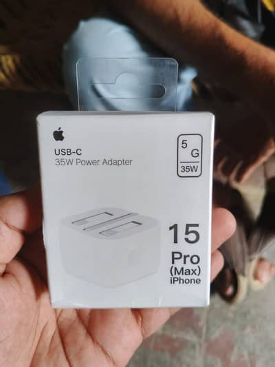 iPhone USB-C 35W Power Adapter