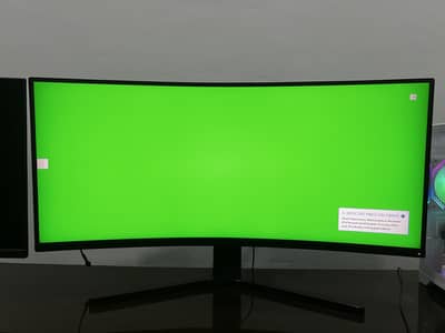 34 inch curved monitor- A1 condition
