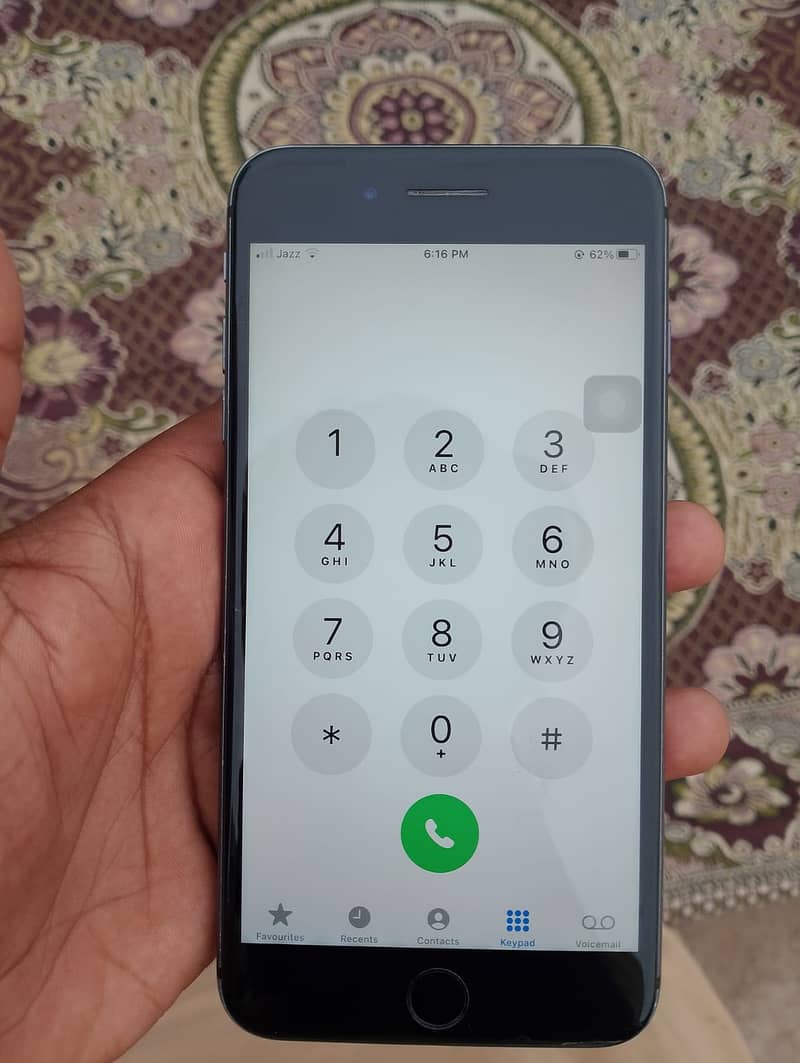 Apple iPhone 8 Plus 0