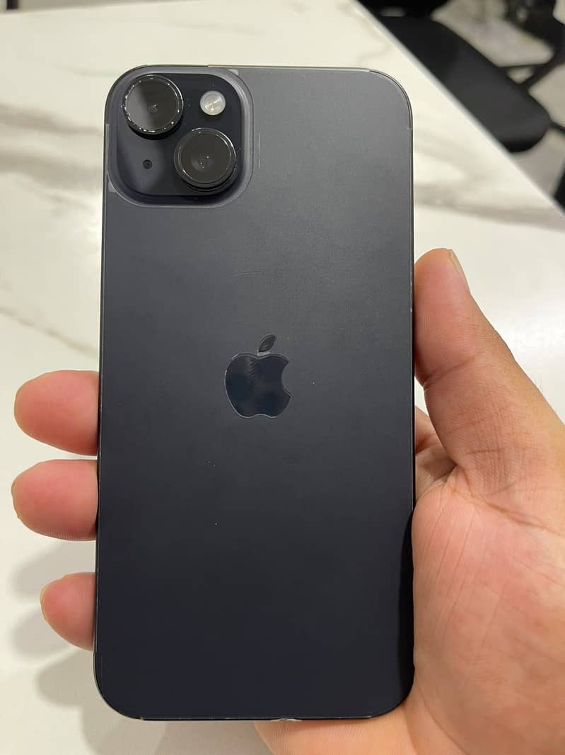Apple iPhone 15 plus 4