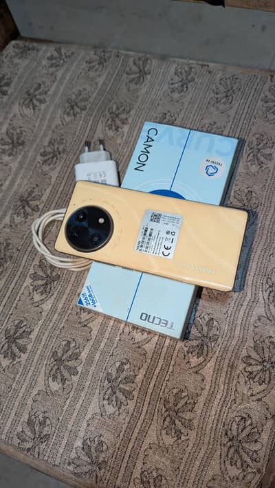 Tecno CAMON 30S