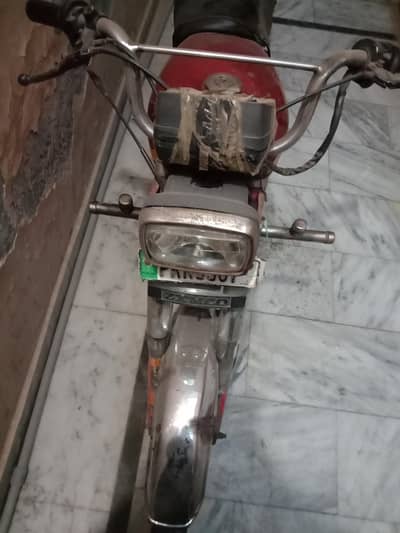 Bike achey hy Enjin ka kam sara ab karwaya hy bike all OK hy copy lett