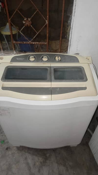 Kenwood washing machine all jenwan condition 10by10
