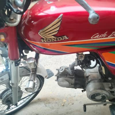 Honda CD  70 bike 2012 model urgent for sale