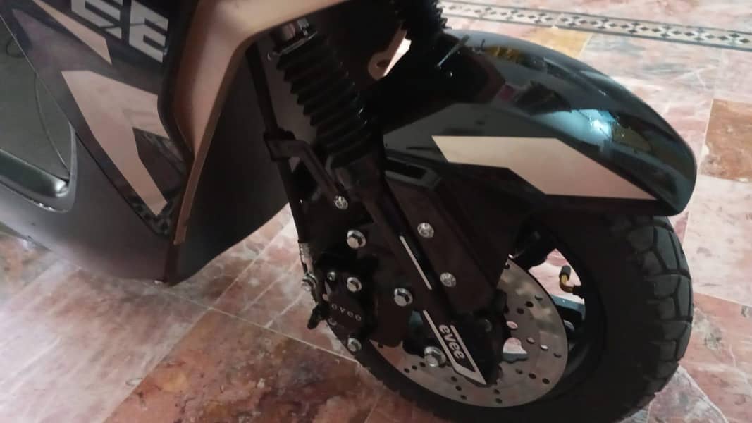 scooty 4