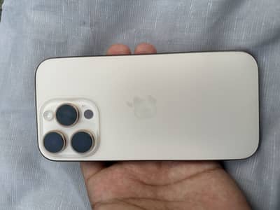 Apple iPhone 16 Pro