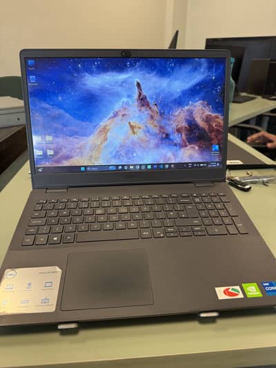 Dell vostro 15 3500 i5 11gen 2GB card 16/512 ddr4