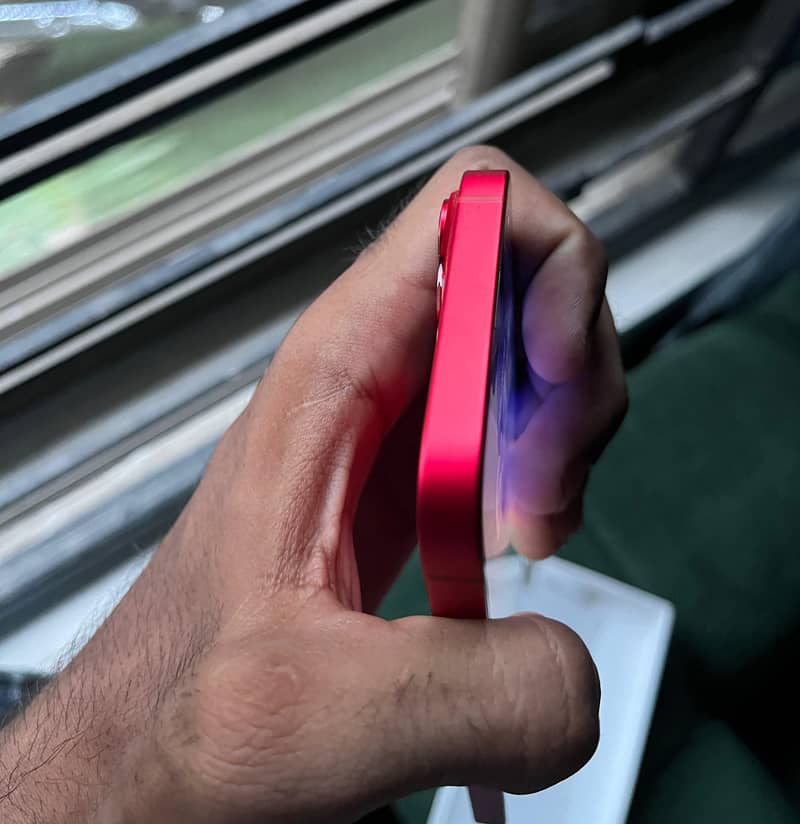 Apple iPhone 13 5