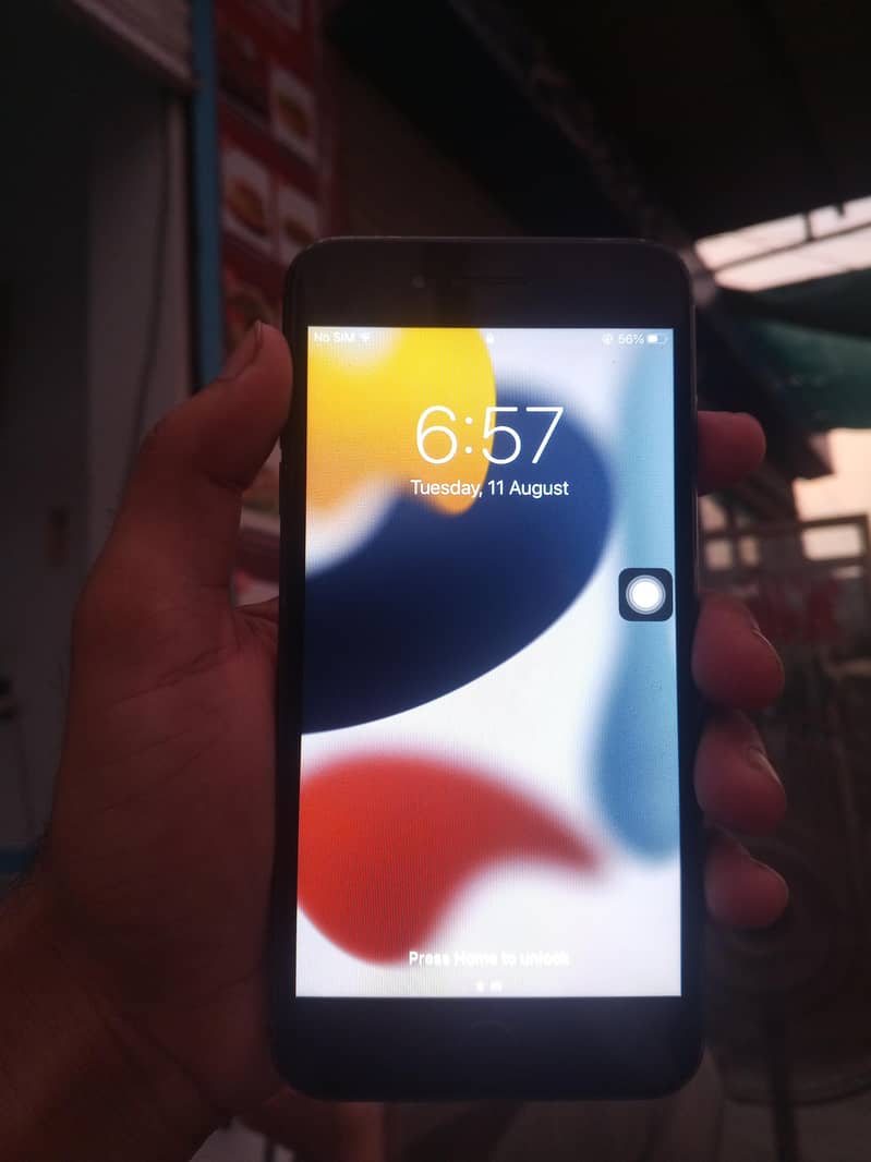 Apple iPhone 7 Plus 1