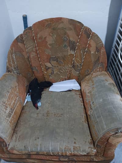5 seeter sofa for sale