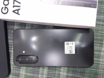 new samsung galaxy A17.8/256 storage