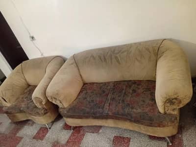Old Sofa Set for Sale – Good Condition