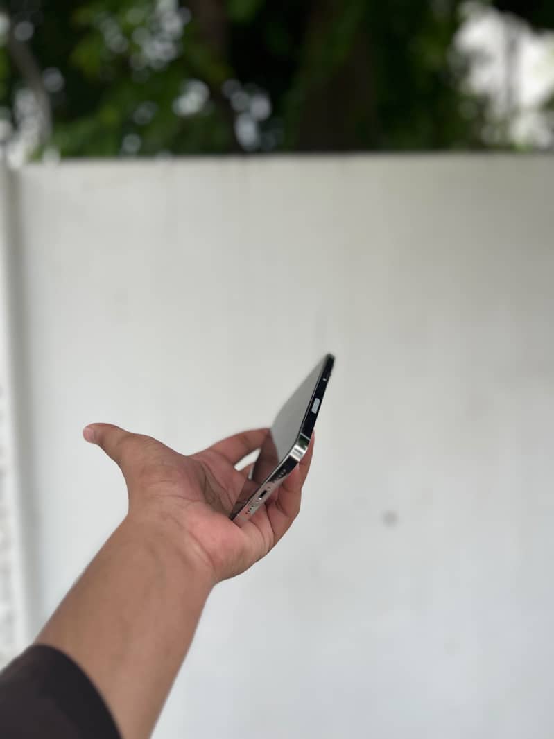 iphone 13 pro max sim lock 3