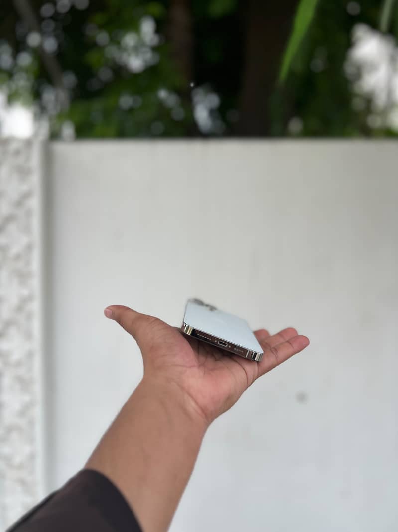 iphone 13 pro max sim lock 5
