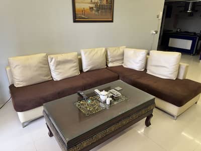 6 Seater L-Shaped Sofa – Strong Metal Frame – Excellent Condition