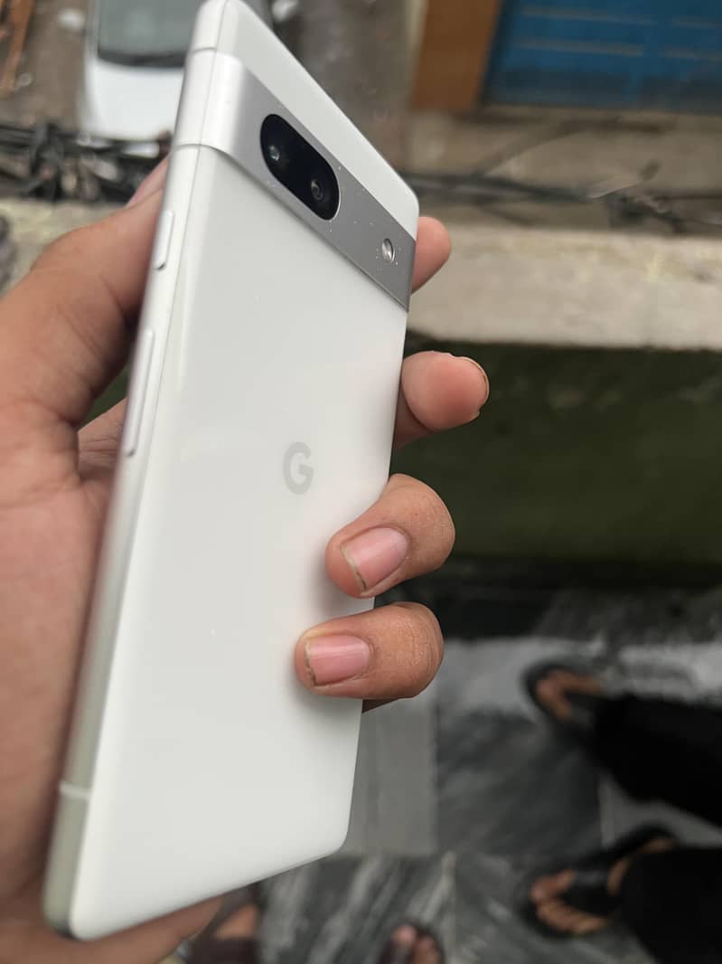 Google Pixel 7a 4