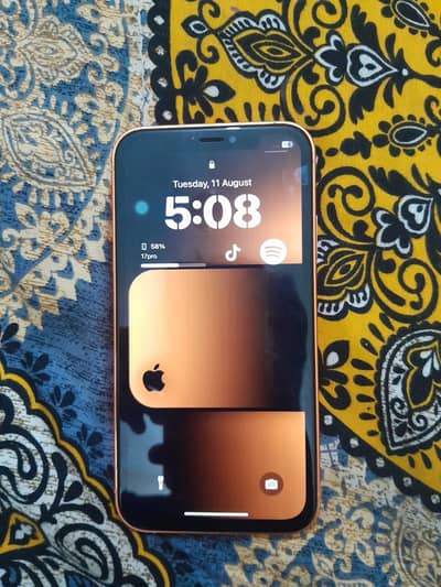 Apple iPhone XR