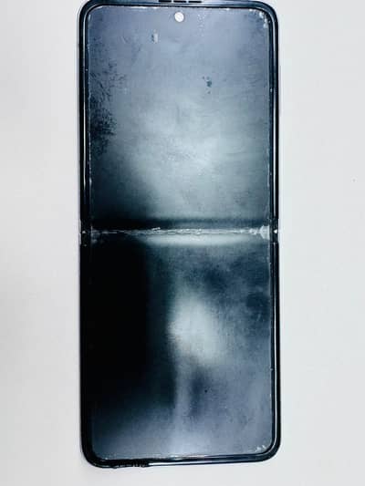 Samsung Mobile Z Flip3 pta approved 6/128 chalna ma 100% ok ha