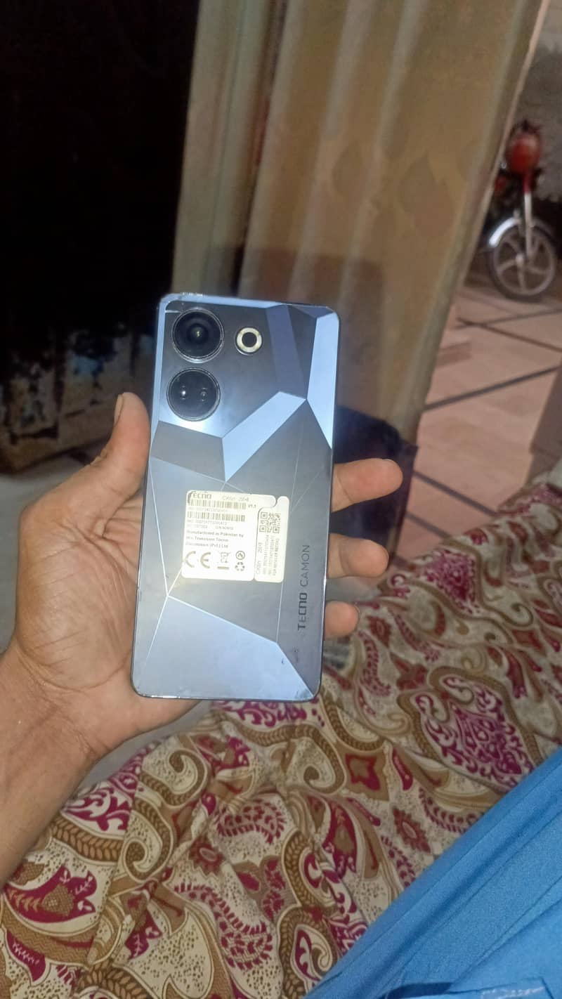 Tecno CAMON 20 0