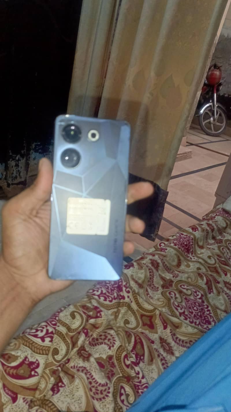 Tecno CAMON 20 1