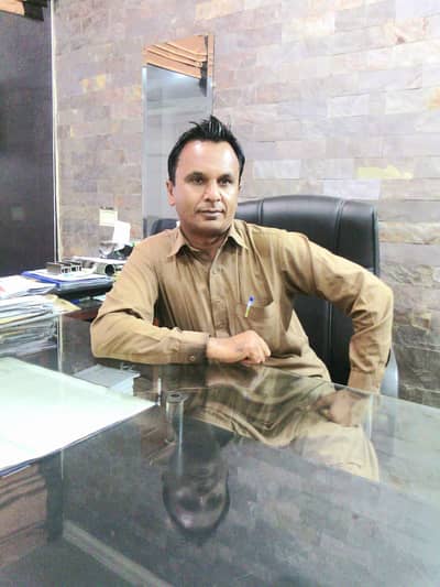 office k leye junior accountant jo excle aur word ka expert ho . urge
