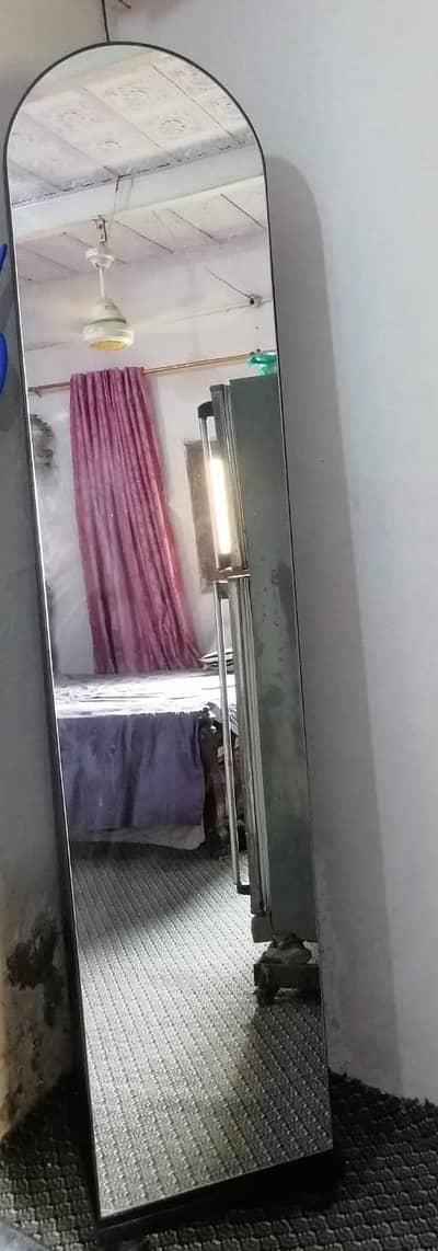 Stylish Storage mirror with five compartments
