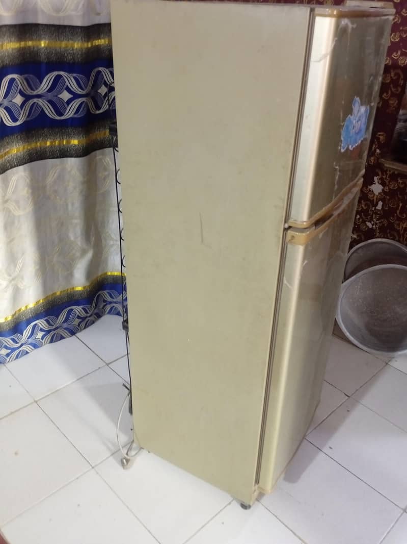 Refrigerator 4