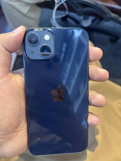 Apple iPhone 13