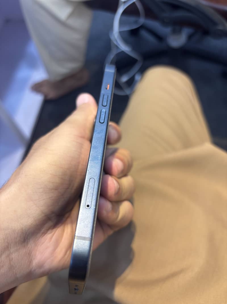 Apple iPhone 13 1