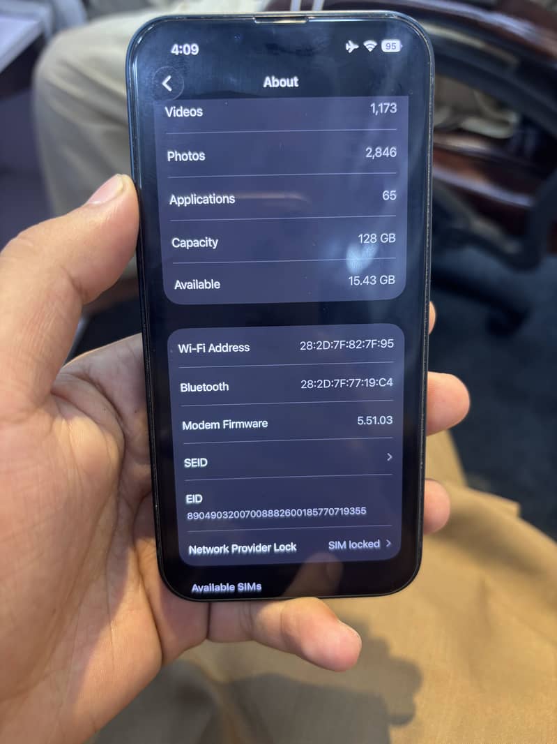 Apple iPhone 13 5