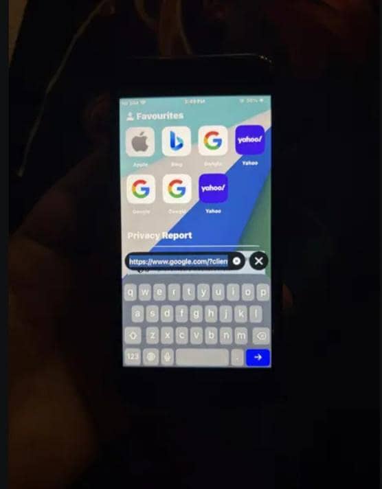 Apple iPhone SE 8