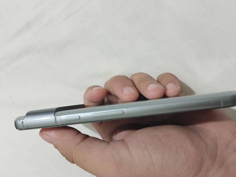 Google Pixel 8 7
