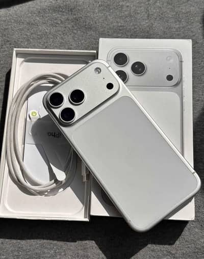 iPhone 17 Pro Max 256gb 100% health 26cc