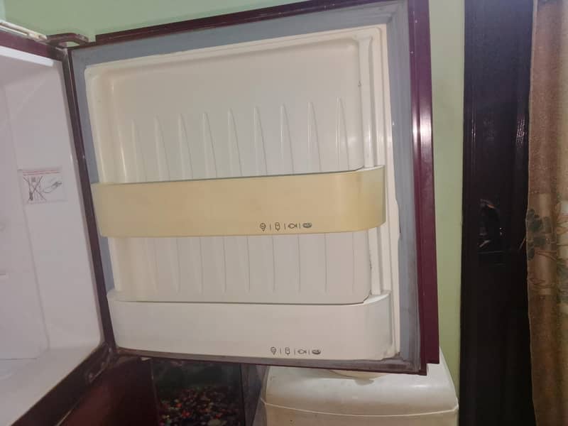 Orient fridge 8