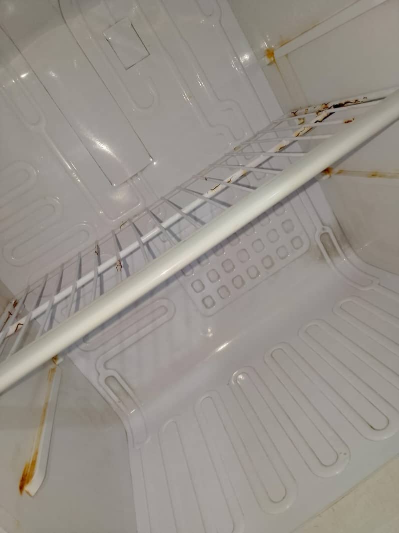 Orient fridge 9