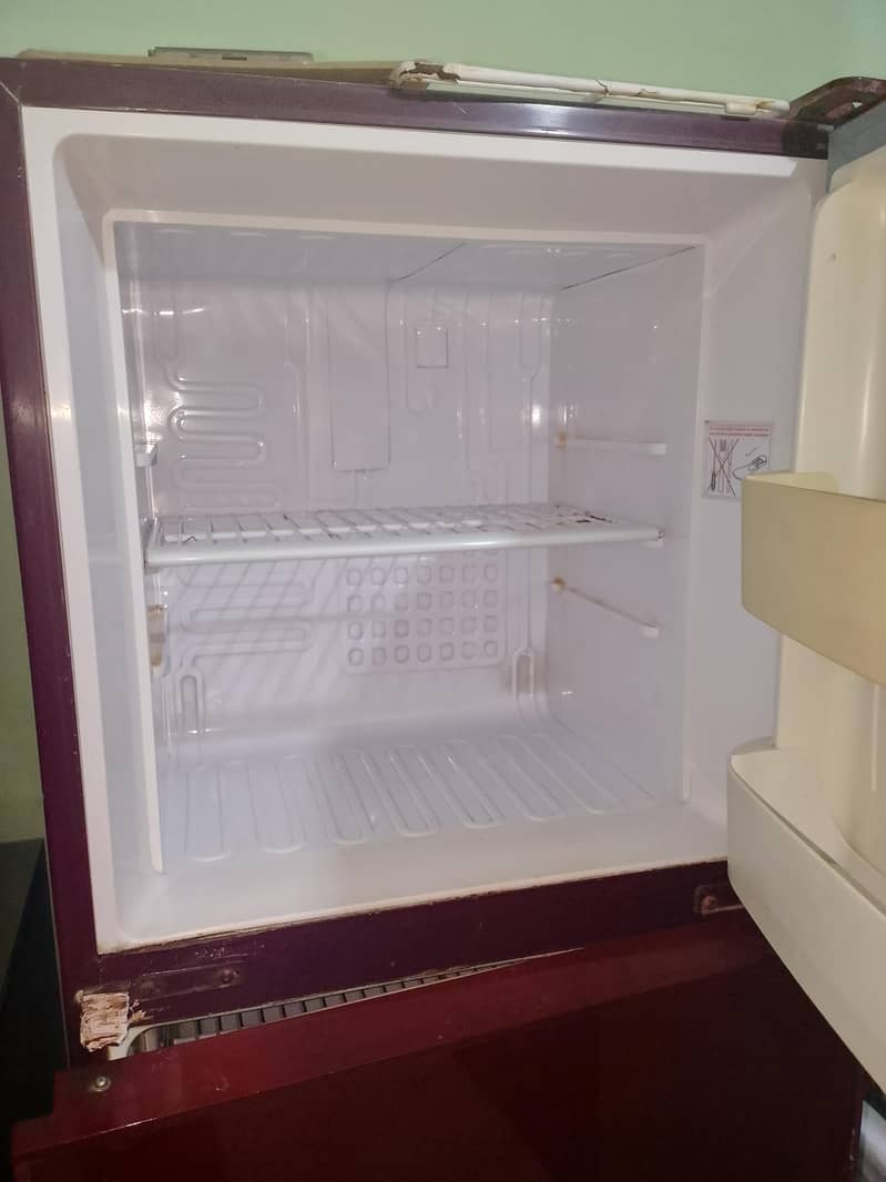 Orient fridge 10