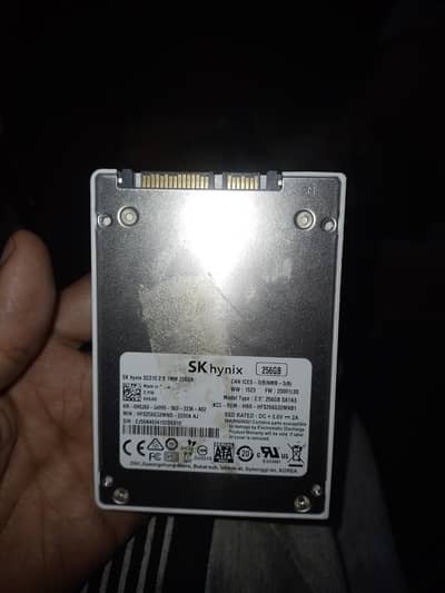 256 GB SSD