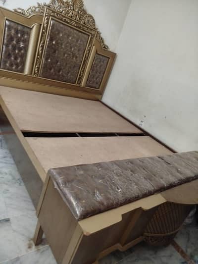 Beautiful Wooden King Size Bedroom Set – Bed, Dressing & Side Tables