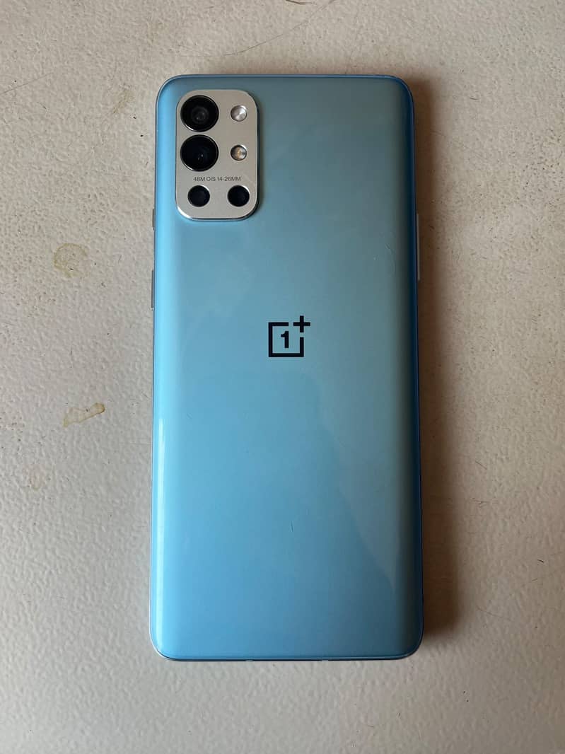 One Plus 9R 1