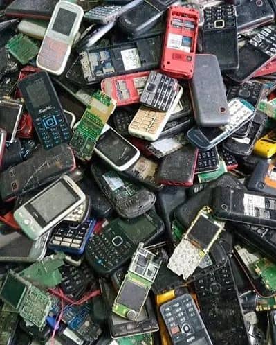 Apny dead ya kharab mobile mujhy sale kro keypad,touch
