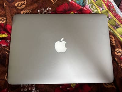 Macbook pro 2015…. . 16 /256gb