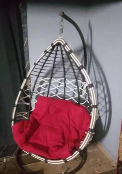 Hanging swing egg chair / Jhoola