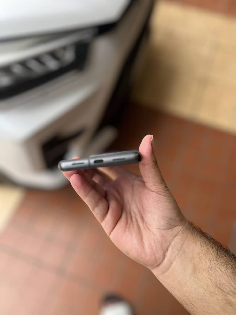 Google Pixel 7 4