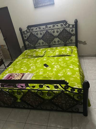 bed and two side tables urgent sale