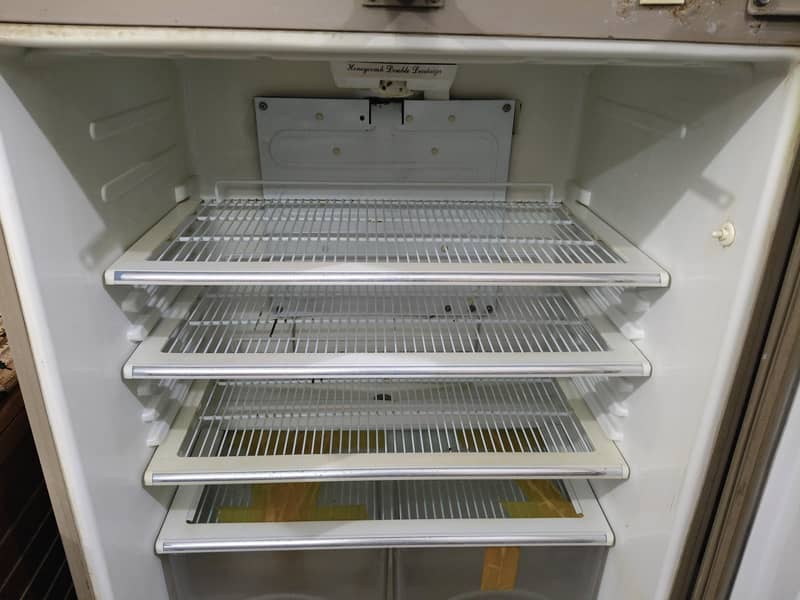 Full size Fridge 4