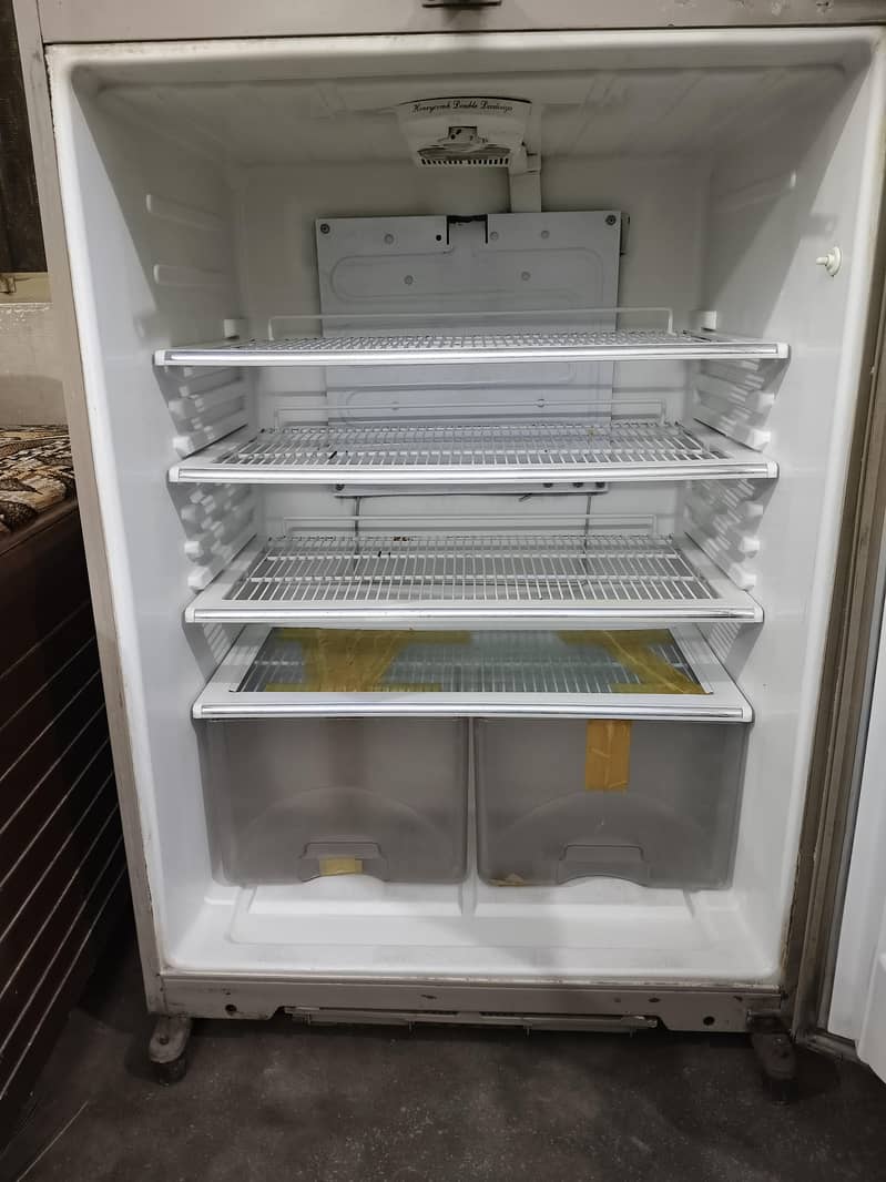Full size Fridge 2