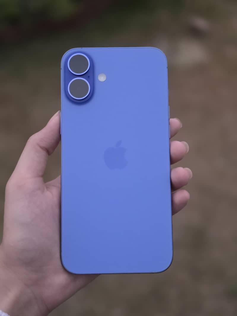 Apple iPhone 16 Plus 0