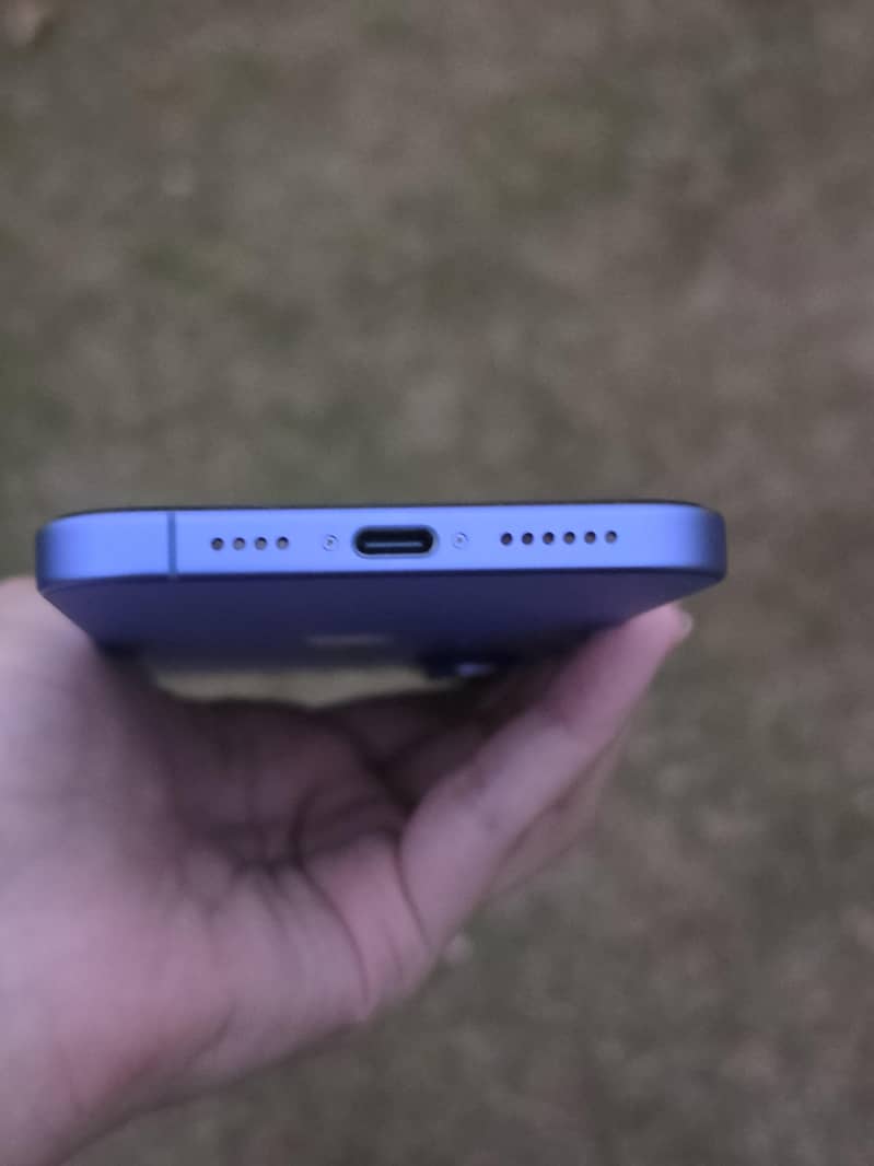 Apple iPhone 16 Plus 3