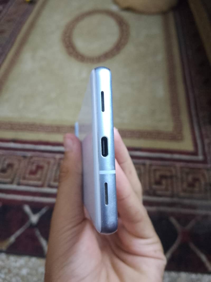 Google Pixel 7a 2