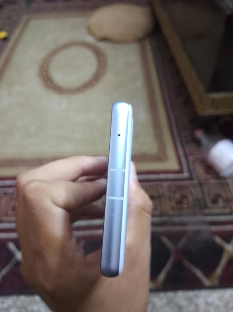 Google Pixel 7a 4